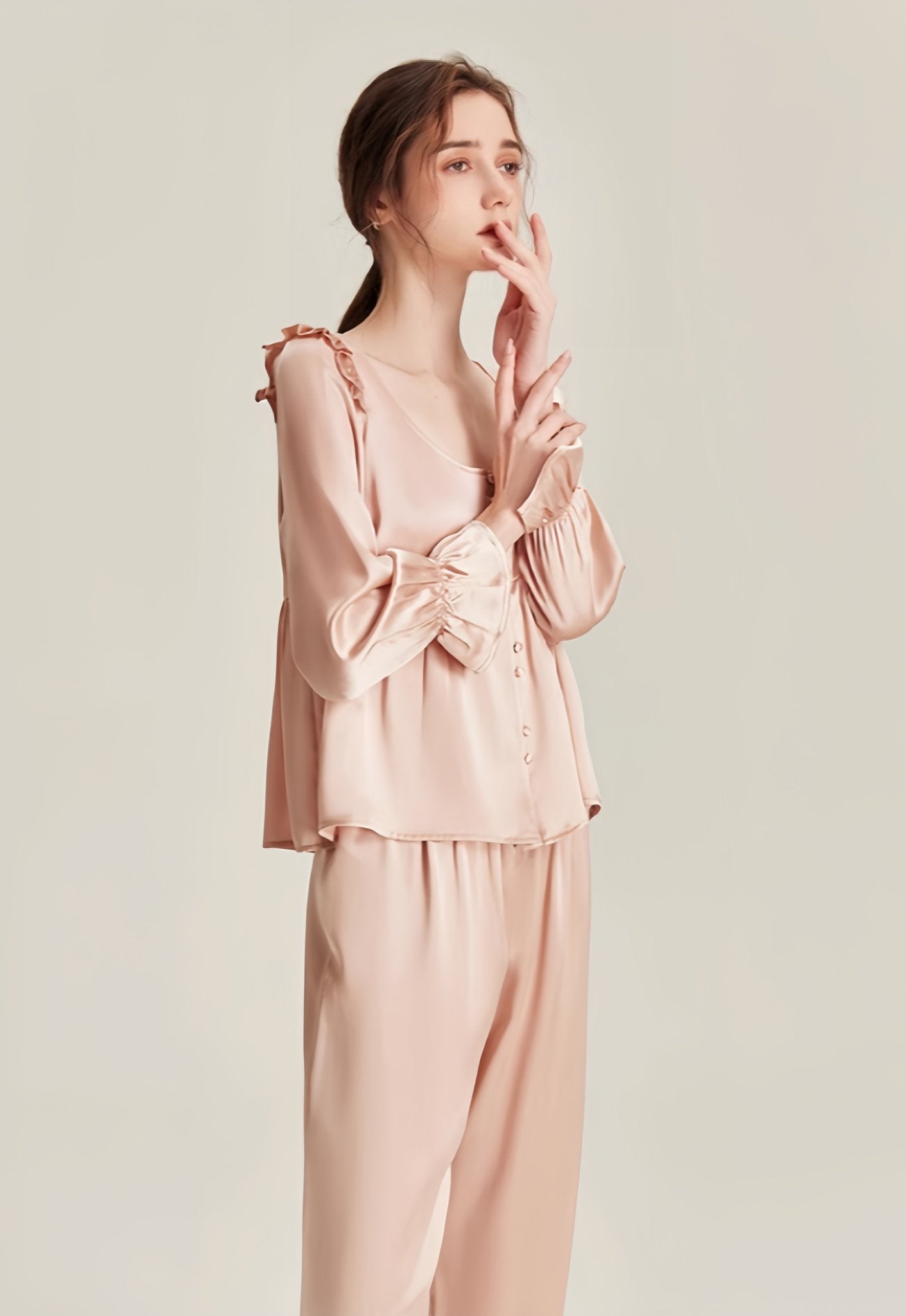 Palace style silk suit - ErosLace